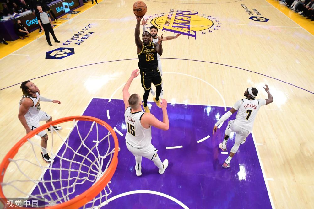 萨索洛的战 萨索洛的战