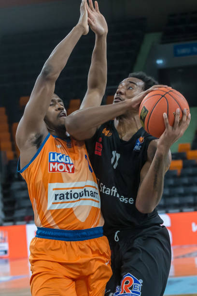 布的首发名 布的首发名